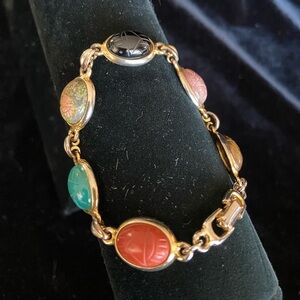 Vintage Goldtone Cabochon Scarab chalcedony carnelian tiger eye onyx bracelet